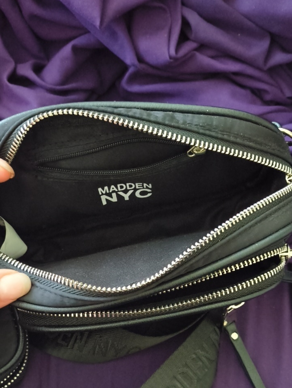 Very Cute Steve Madden Crossbody/Fanny Pack Purse - Picture 4 of 12
